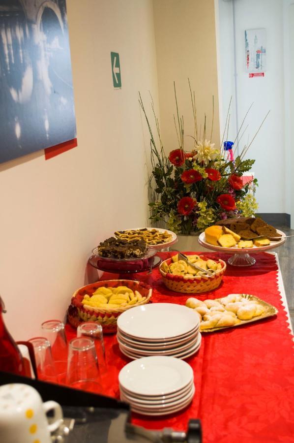 Relais Cola Di Rienzo Acomodação com café da manhã Roma Exterior foto